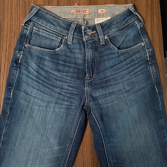 Ariat Women's Jessica Bootcut Blue Denim Jeans - Picture 2 of 9